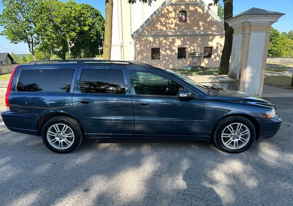Volvo V70 cena 23900 przebieg: 240000, rok produkcji 2007 z Okonek małe 781